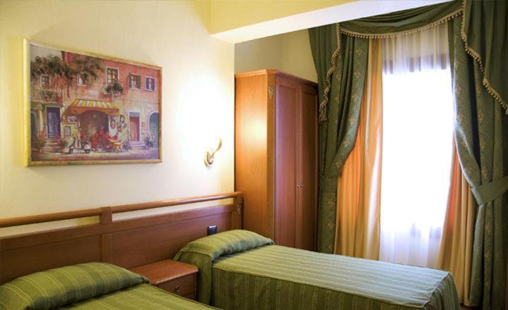 Hotel Bright ローマ エクステリア 写真