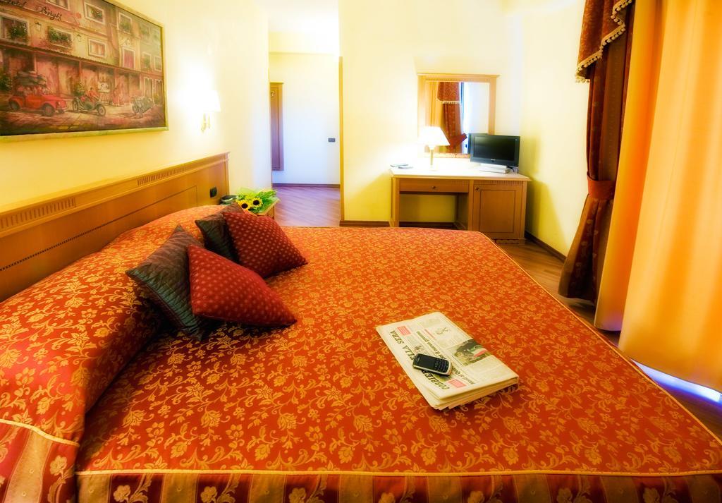 Hotel Bright ローマ エクステリア 写真